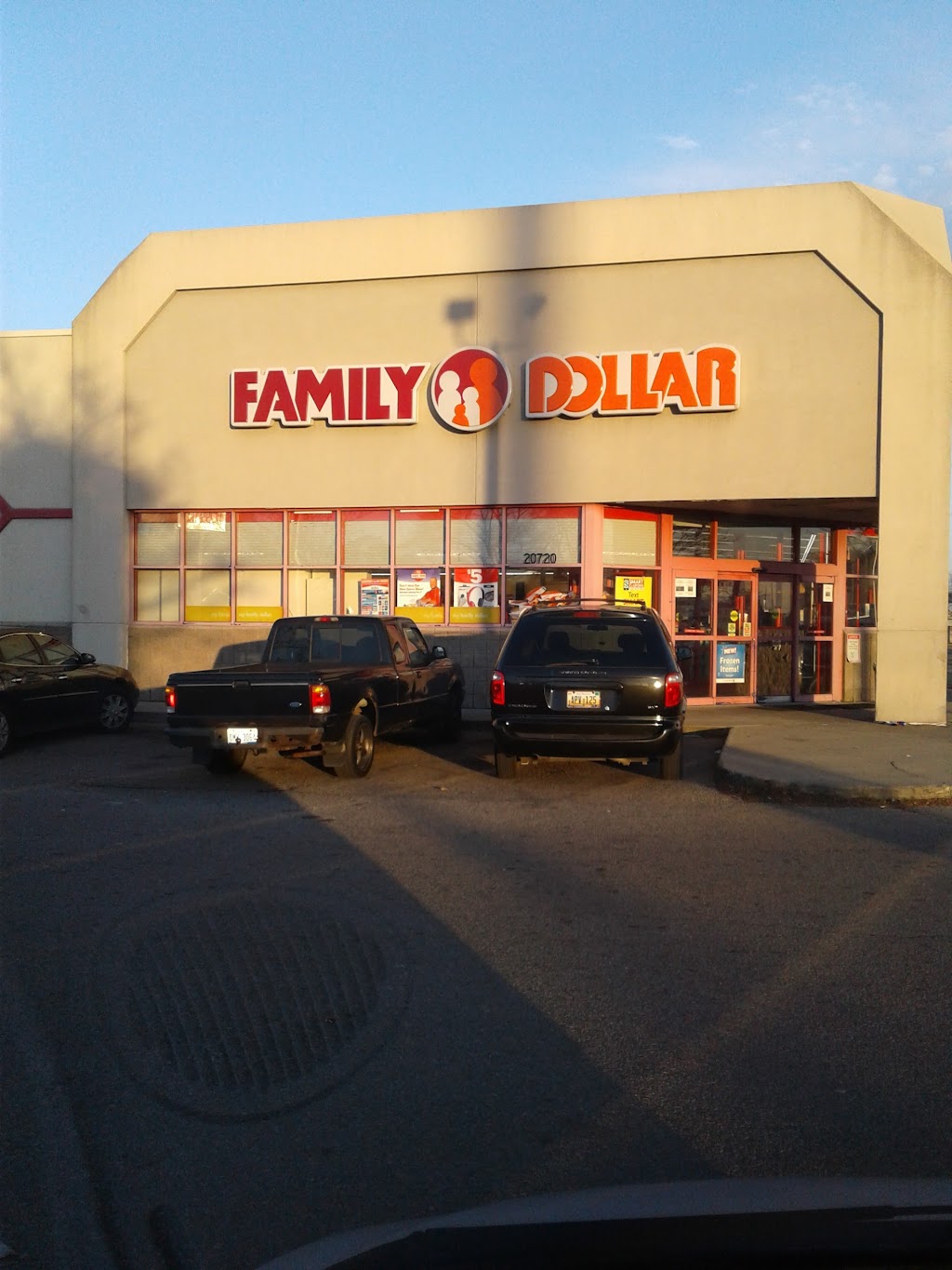 Family Dollar | 20720 Van Dyke Ave, Warren, MI 48089, USA | Phone: (586) 920-0018