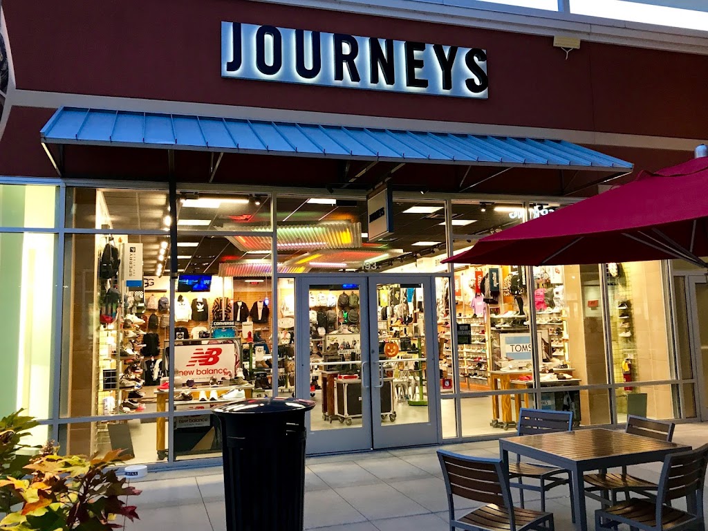 Journeys | 17057 N Outer 40 Rd, Chesterfield, MO 63005, USA | Phone: (636) 735-4421