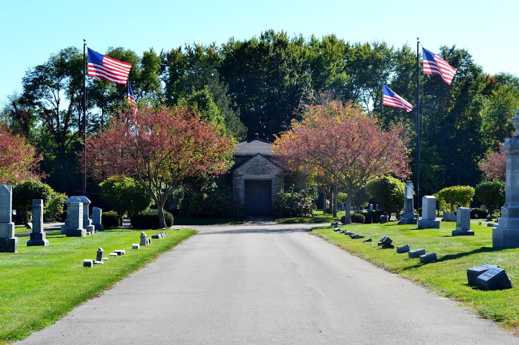 Hopewell Cemetery | 10205 Montgomery Rd, Montgomery, OH 45242 | Phone: (513) 891-2424