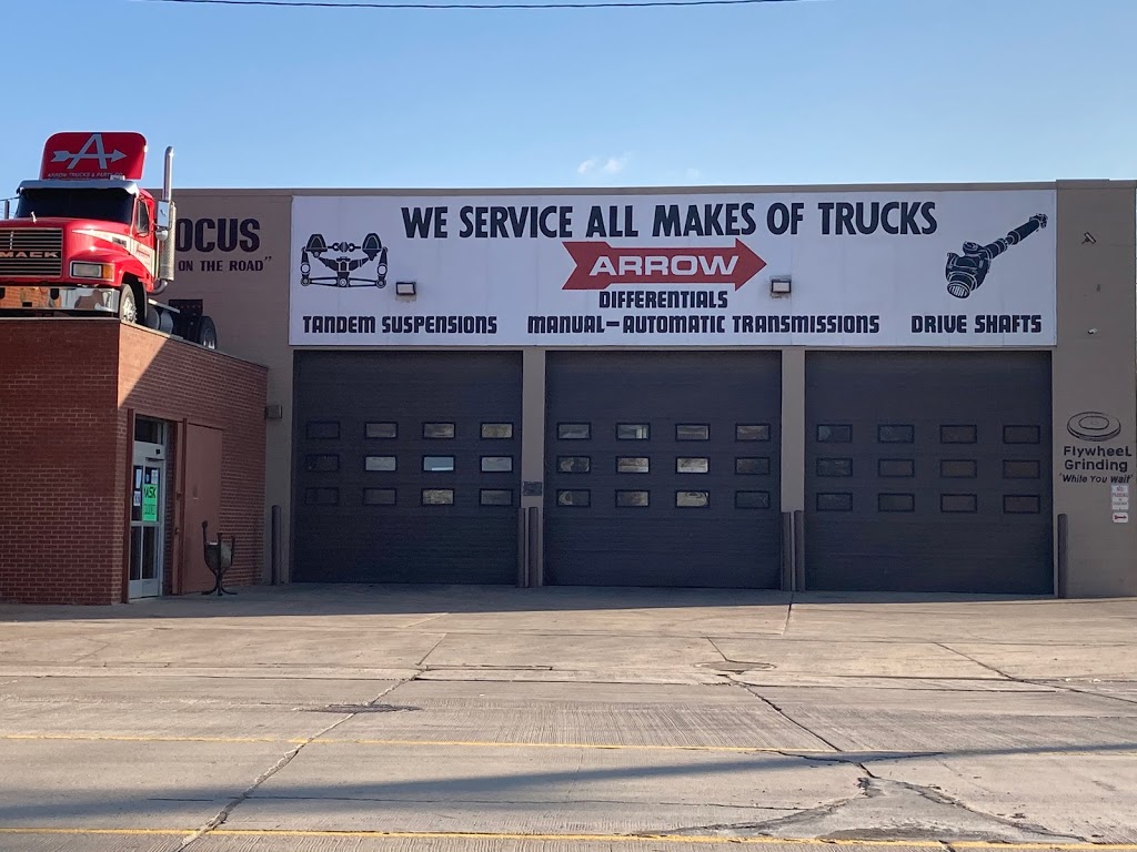 Arrow Trucks & Parts Co | 2637 W Fort St, Detroit, MI 48216, USA | Phone: (313) 496-0900