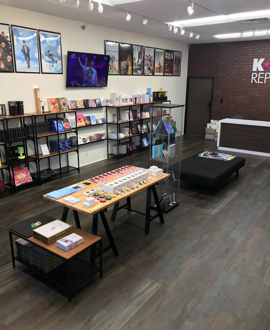 KPOP REPUBLIC | 1301 S Beach Blvd H, La Habra, CA 90631, USA | Phone: (562) 472-0555