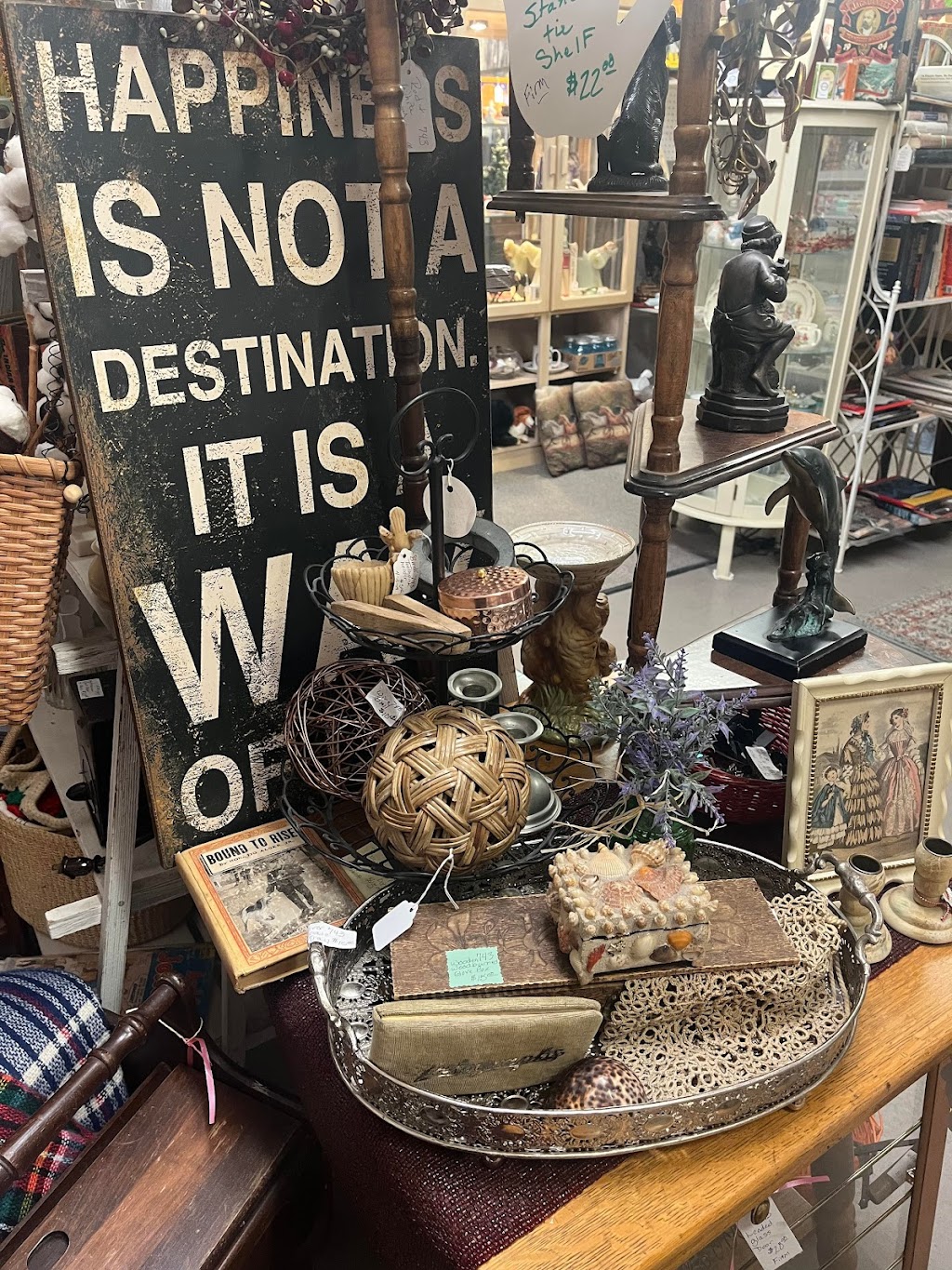 Paramount East Antique Mall | 10187 US-54, Augusta, KS 67010 | Phone: (316) 775-3999