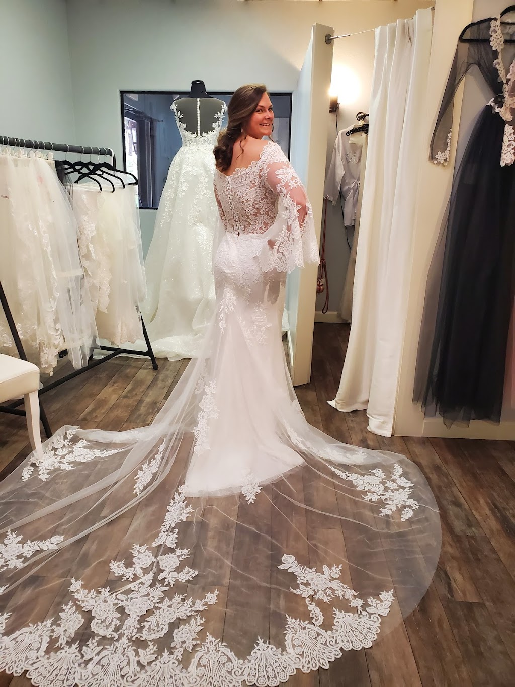 Bridalxoxo Wedding Dresses | 2700 Sunset Rd # 35, Las Vegas, NV 89120, USA | Phone: (702) 966-9717