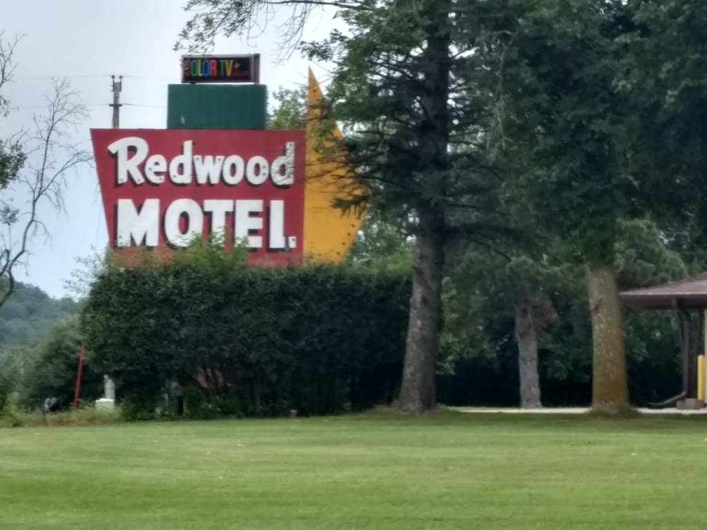 Redwood Motel | 3912 N Hackbarth Rd, Janesville, WI 53548, USA | Phone: (608) 756-4500