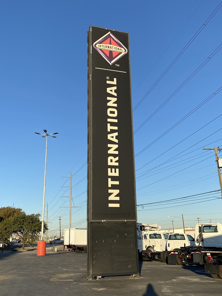 Southwest International Trucks, Inc. | 3722 Irving Blvd, Dallas, TX 75247, USA | Phone: (214) 689-1400