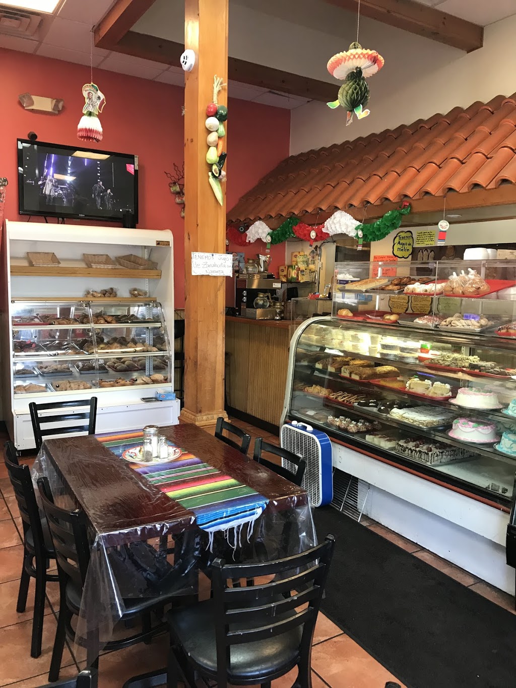 Génesis 15 Bakery and restaurant | 236 Park Ave, Newark, NJ 07107, USA | Phone: (973) 732-3232