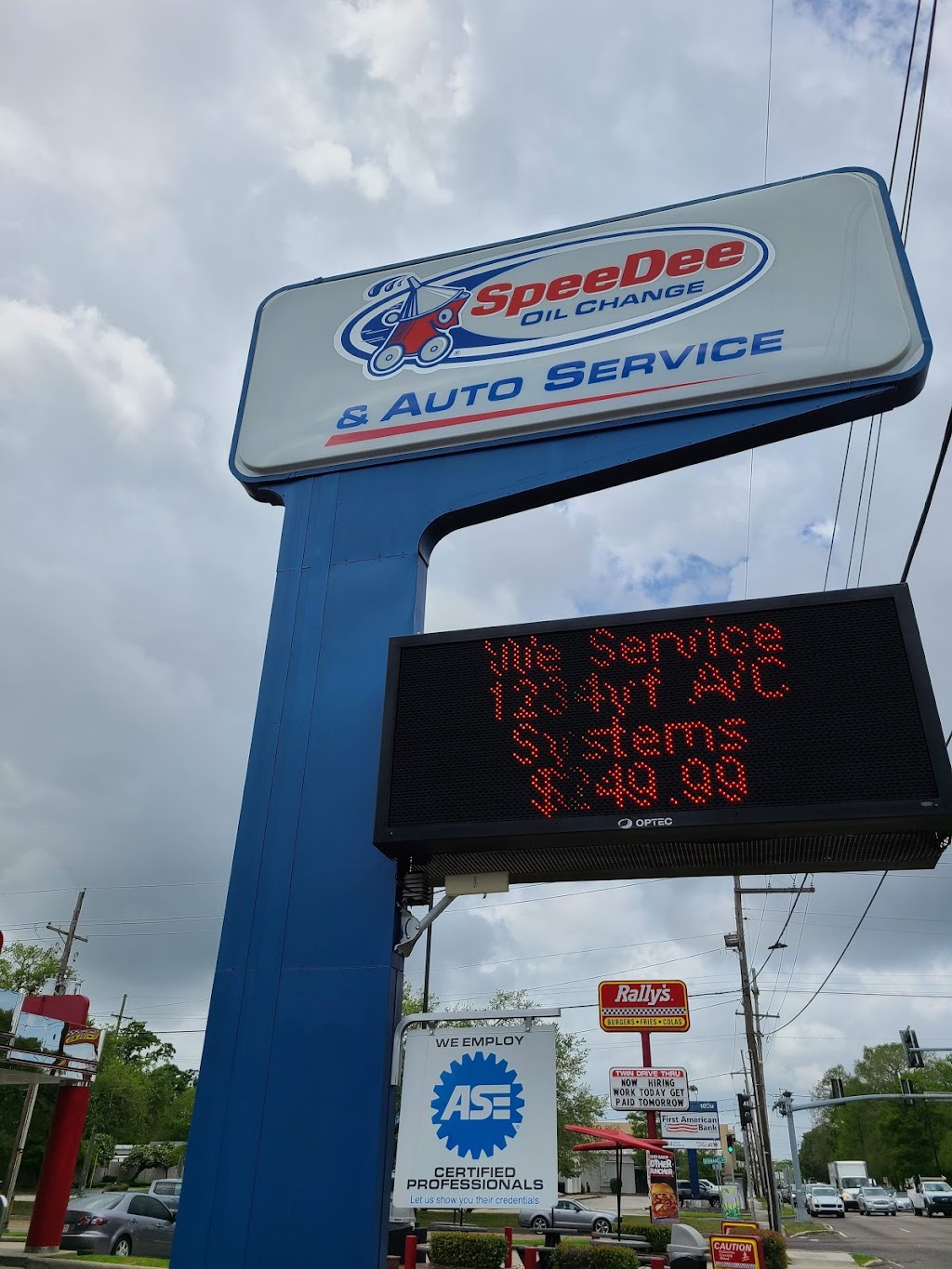 SpeeDee Oil Change & Auto Service | 1714 Veterans Memorial Blvd, Metairie, LA 70005, USA | Phone: (504) 828-1714