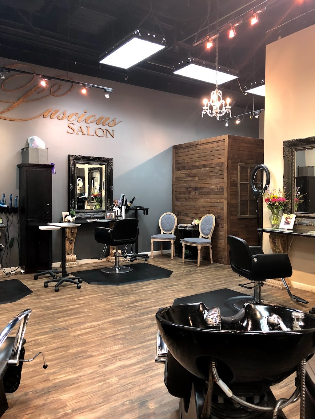 Jewell Hair Co. Salon & Blowout Bar | 18540 CA-88 unit c, Lockeford, CA 95237, USA | Phone: (209) 897-0694