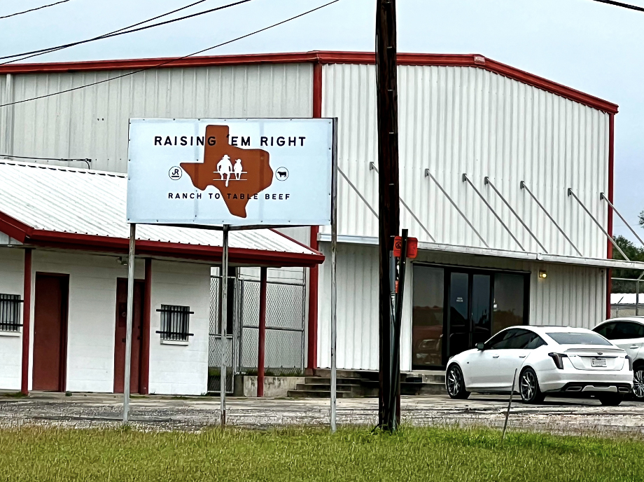 Raising em Right Ranch to Table Beef | 2628 Hwy 59 W, Beeville, TX 78102 | Phone: (361) 358-9396