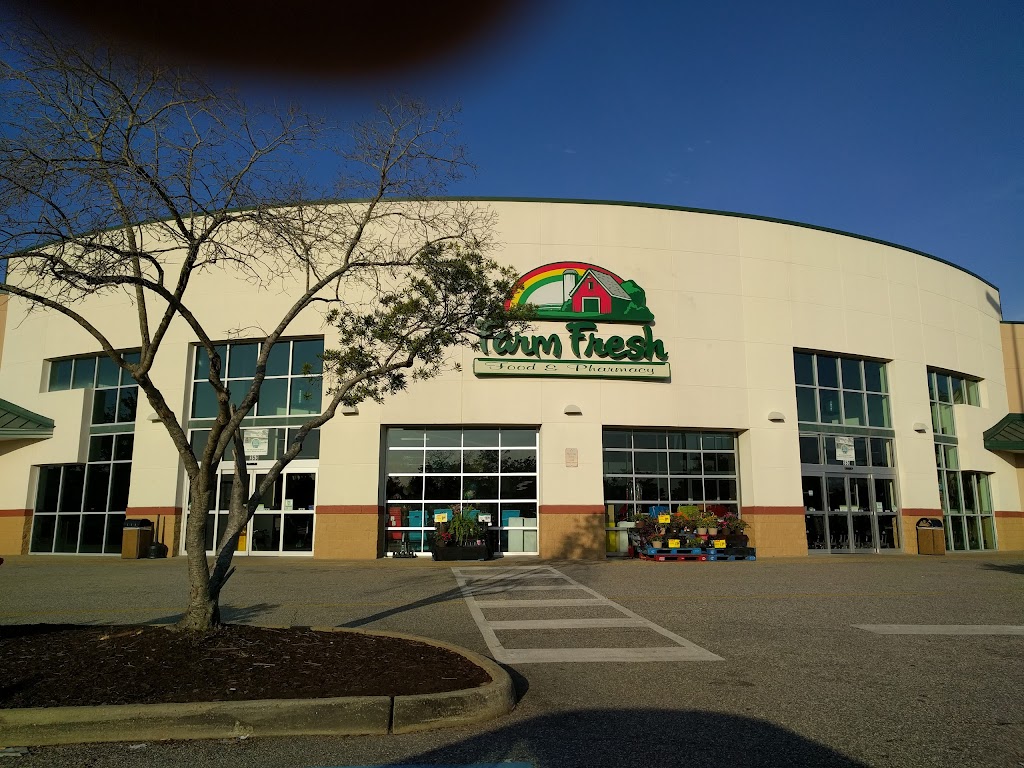 Farm Fresh - Newport News | 353 Chatham Dr, Newport News, VA 23602, USA | Phone: (757) 886-9300