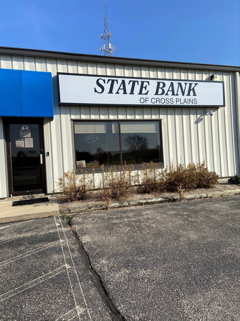 Lake Ridge Bank | 1060 US-14 C, Janesville, WI 53546, USA | Phone: (608) 291-6108