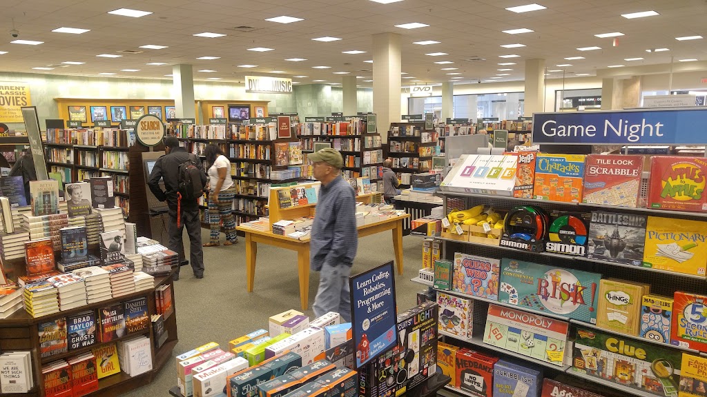 Barnes & Noble | 131 Colonie Center #355, Albany, NY 12205 | Phone: (518) 438-1728