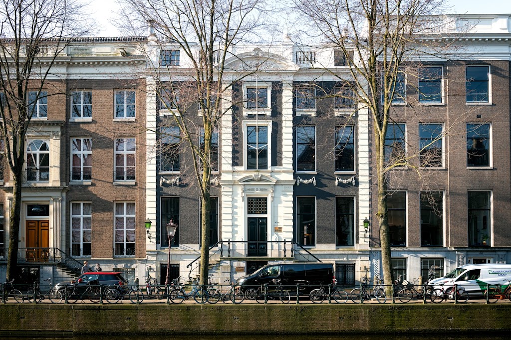 Adams Amsterdam Auctions | Herengracht 458, 1017 CA Amsterdam, Netherlands | Phone: 020 320 1131