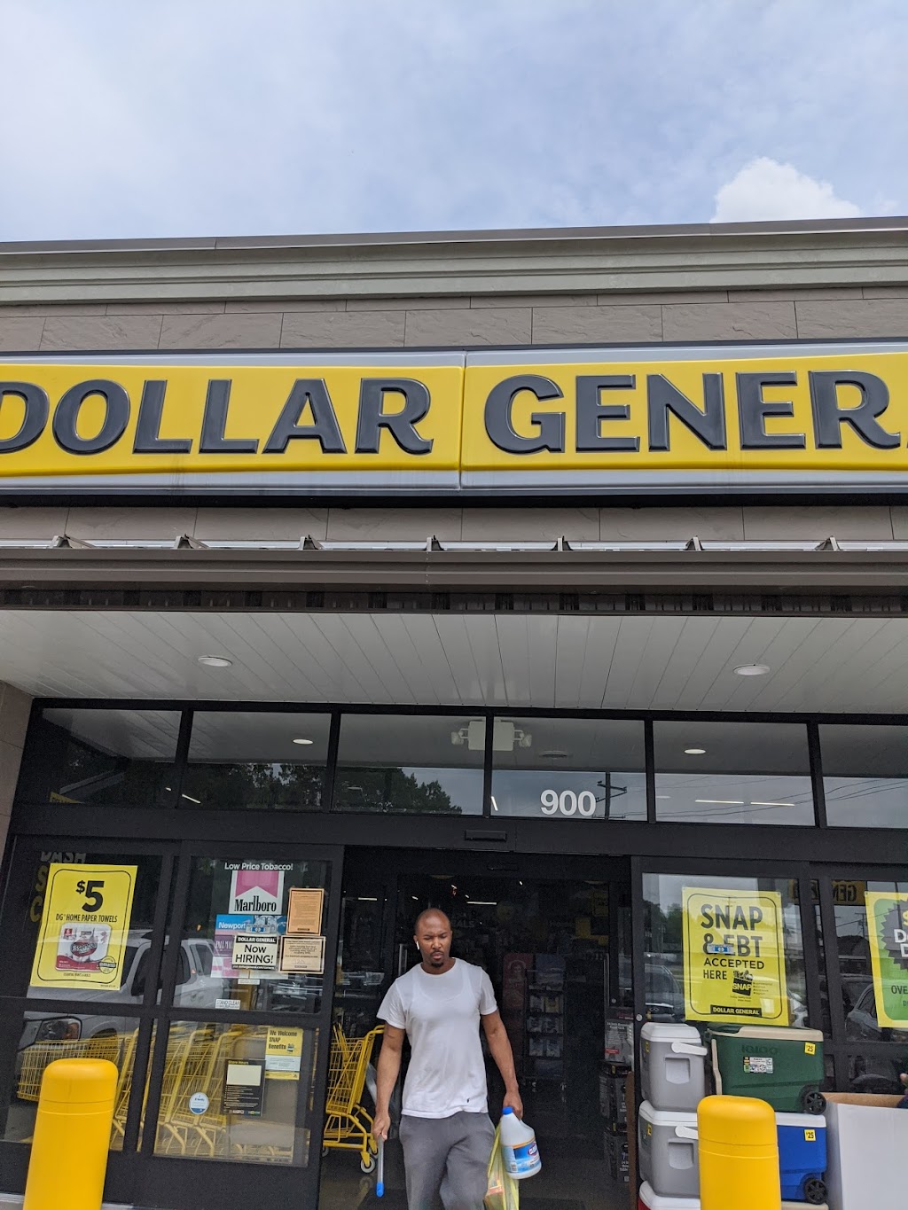 Dollar General | 900 E Main St, Griffith, IN 46319, USA | Phone: (219) 301-1450
