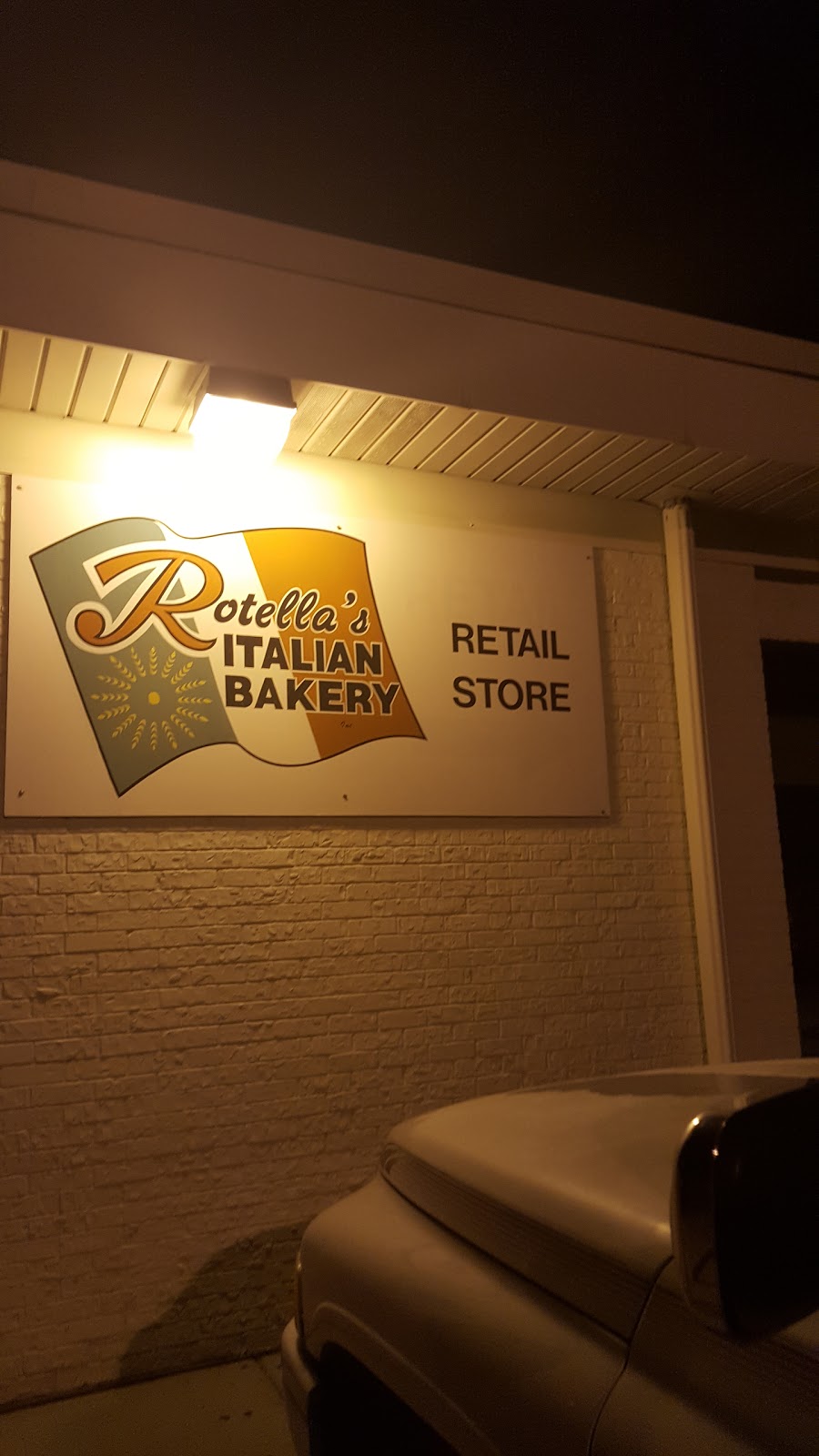 Rotellas Italian Bakery | 6949 S 108th St, La Vista, NE 68128, USA | Phone: (402) 592-6600