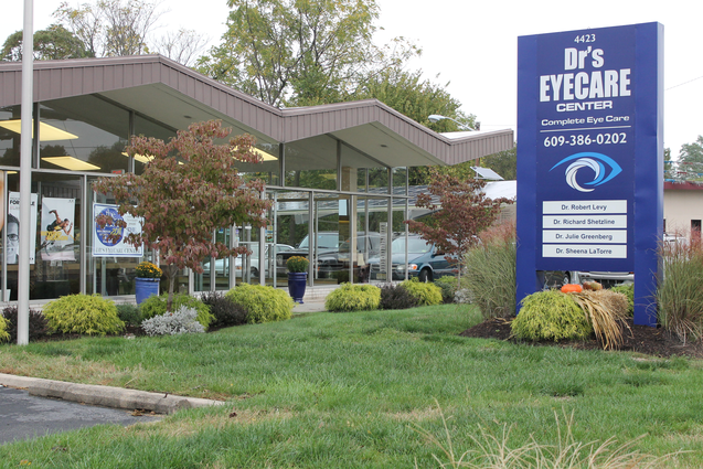 Dr.s Eyecare Center | 4423 US-130, Burlington, NJ 08016, USA | Phone: (609) 386-0202