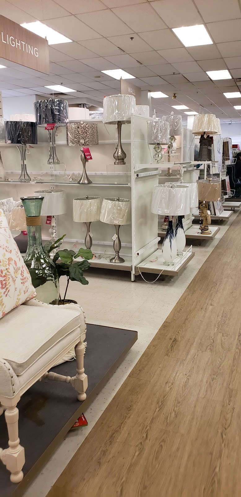 T.J. Maxx & HomeGoods | 1509 Forest Ave, Staten Island, NY 10302, USA | Phone: (718) 876-1995