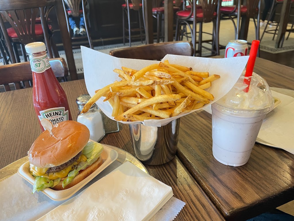 The Rex Burger & Lobster | 524 Jericho Turnpike, Mineola, NY 11501, USA | Phone: (516) 739-2747