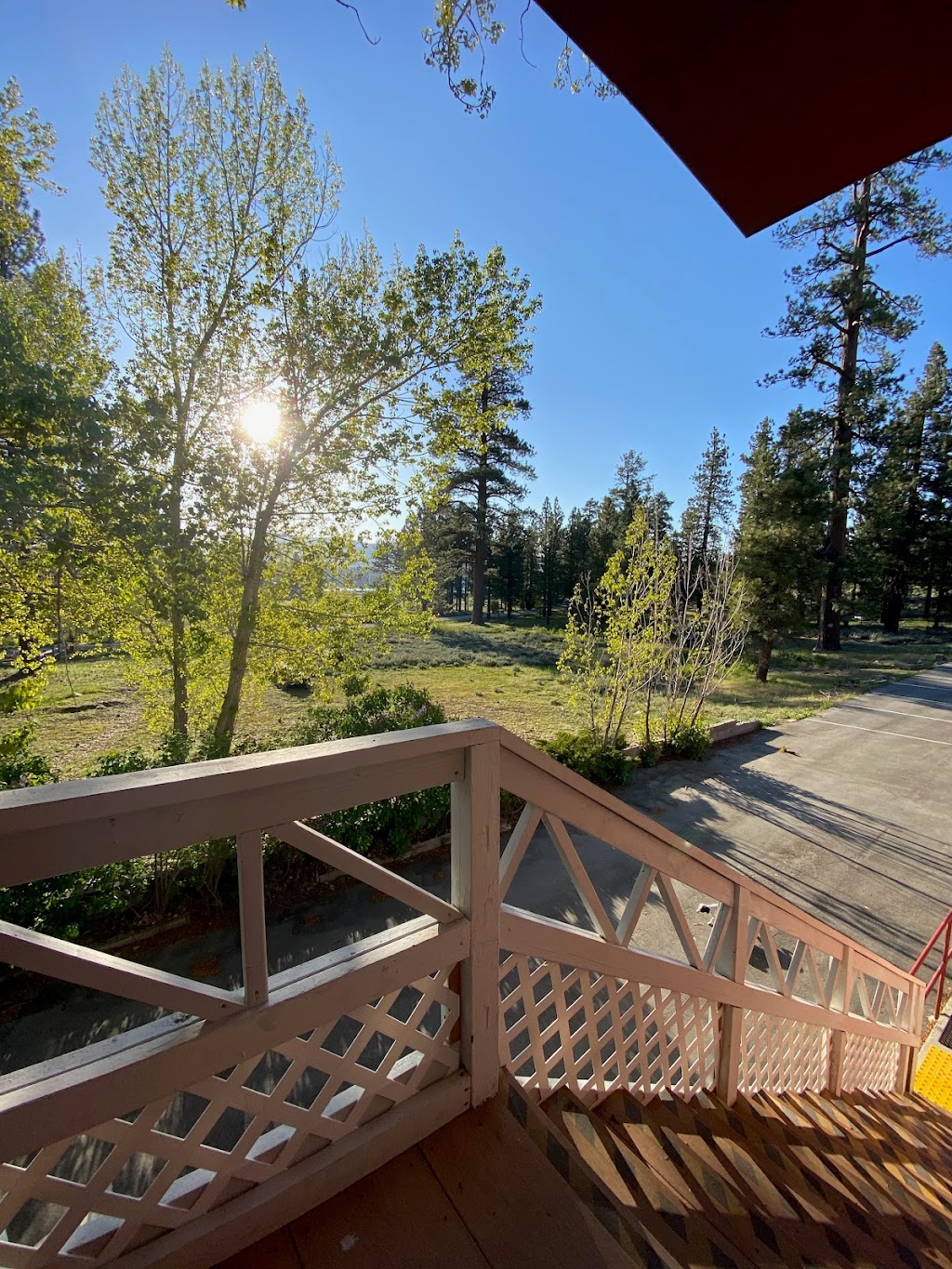 Lennys Lodging | 39904 Big Bear Blvd, Big Bear Lake, CA 92315, USA | Phone: (951) 532-2724