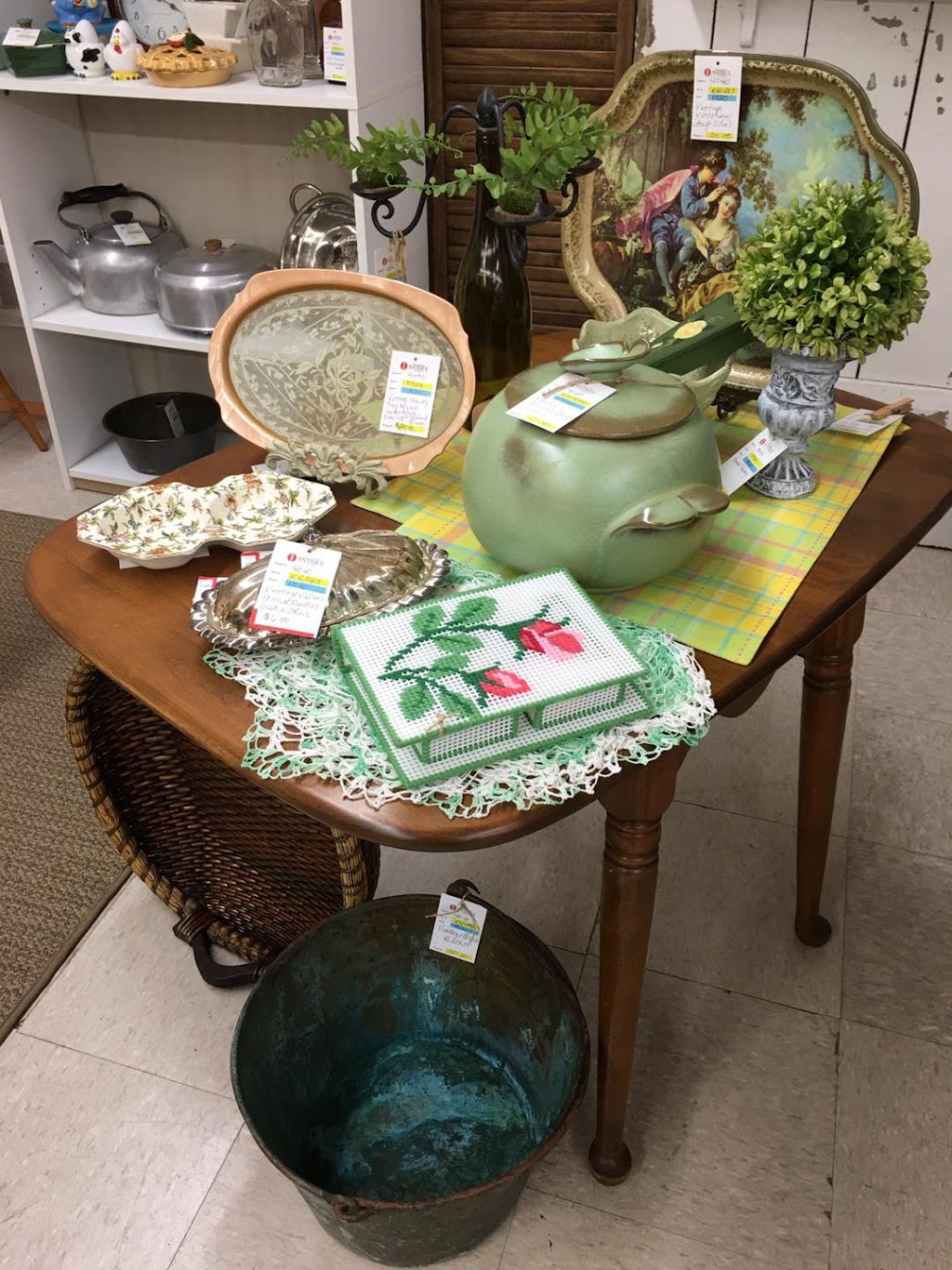 West Chester Antique Center | 4924 Union Center Pavillion Dr, West Chester Township, OH 45069, USA | Phone: (513) 486-2098