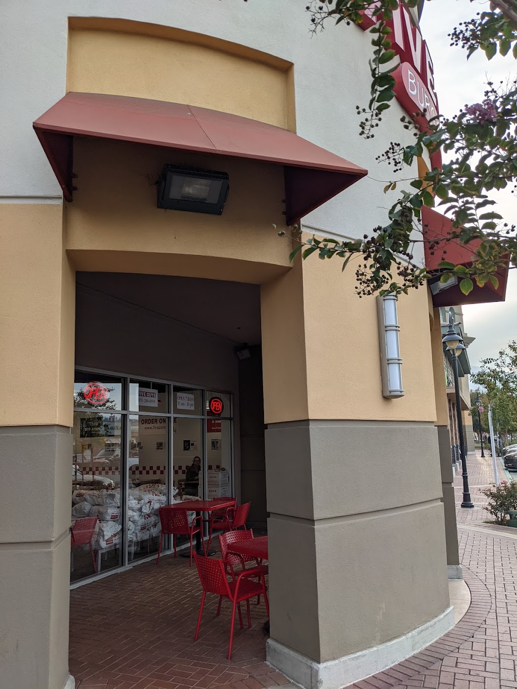 Five Guys | 2690 Tuscany St, Corona, CA 92881, USA | Phone: (951) 280-0555