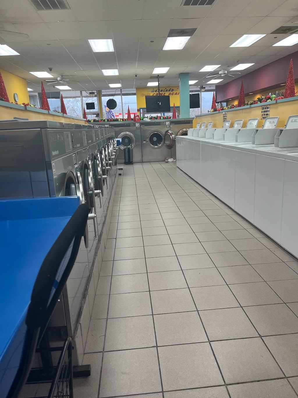 Washland Coin Laundry | 18445 S Halsted St, Glenwood, IL 60425, USA | Phone: (708) 756-4100