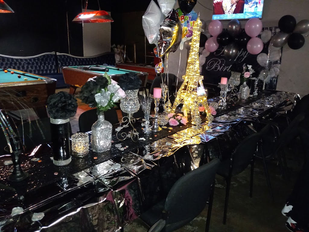 Cowboy Lounge | 2900 Botham Jean Blvd, Dallas, TX 75215, United States | Phone: (469) 855-4927