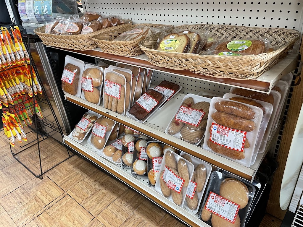 Jnhee Deli & Grocery Inc | 670 Port Washington Blvd, Port Washington, NY 11050, USA | Phone: (516) 944-8544