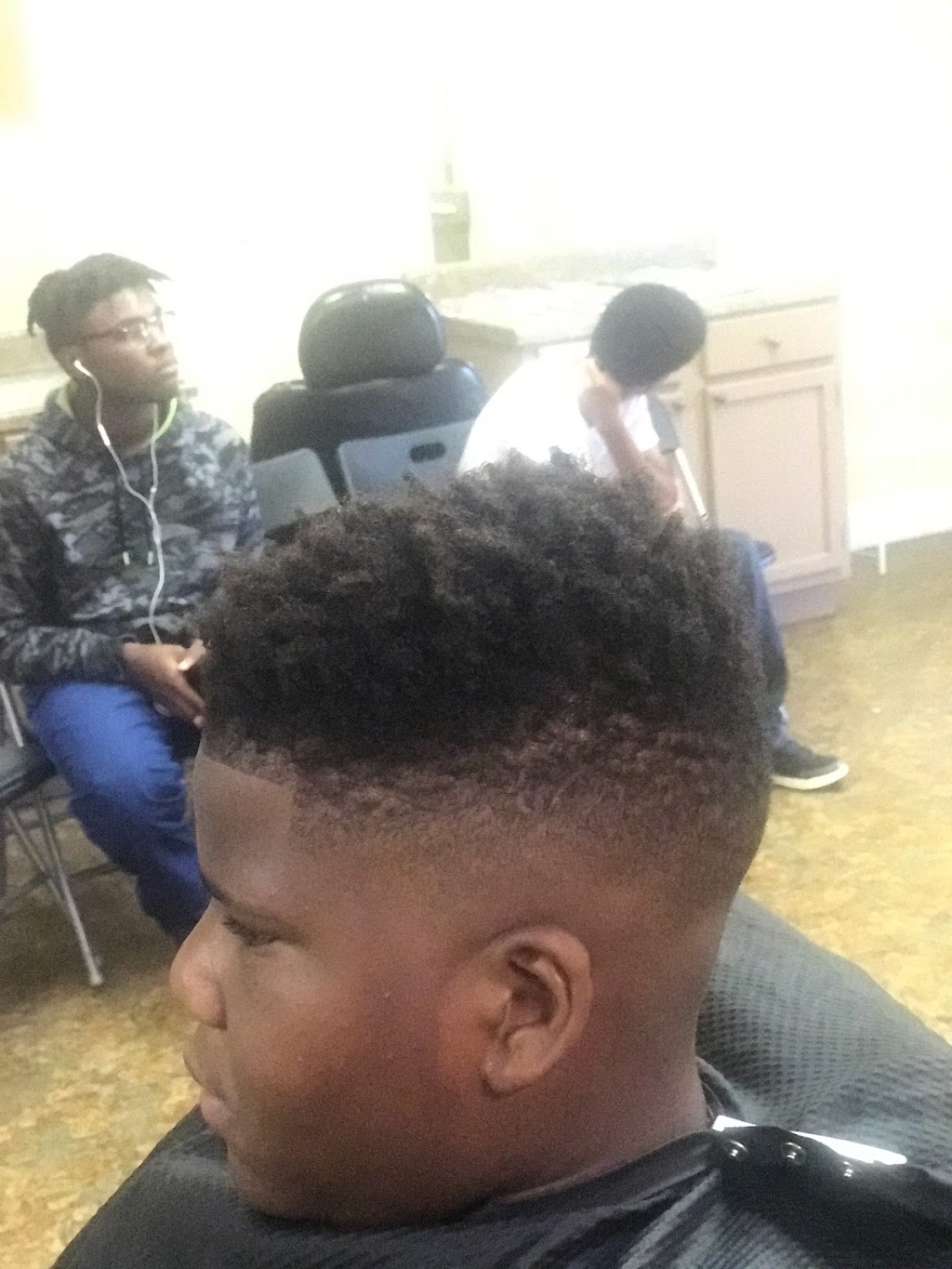 Clippers Barber Shop | 3102 Allison-Bonnett Memorial Dr # 109, Hueytown, AL 35023, USA | Phone: (205) 410-9930