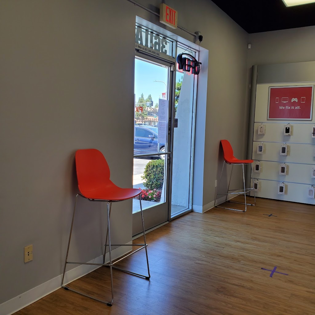 Red Robin Gourmet Burgers and Brews | 267 N Milwaukee St, Boise, ID 83704, USA | Phone: (208) 323-0023 Red Robin Gourmet Burgers and Brews | 267 N Milwaukee St, Boise, ID 83704, USA | Phone: (208) 323-0023