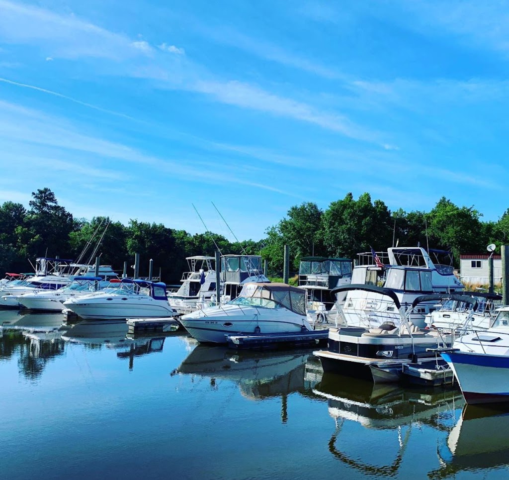 Appomattox Boat Harbor | 1604 Fine St, Prince George, VA 23875, USA | Phone: (804) 536-1200