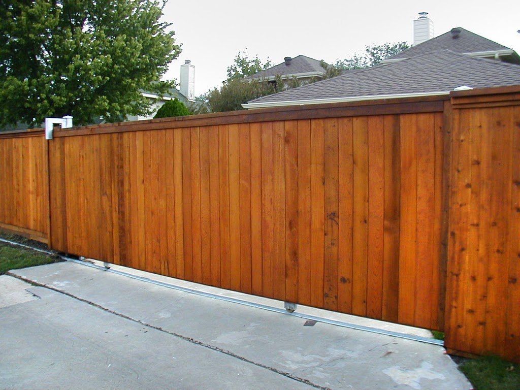 Dallas Fence Service | 4006 Lindenwood Ln #400, Garland, TX 75042, USA | Phone: (877) 772-7581