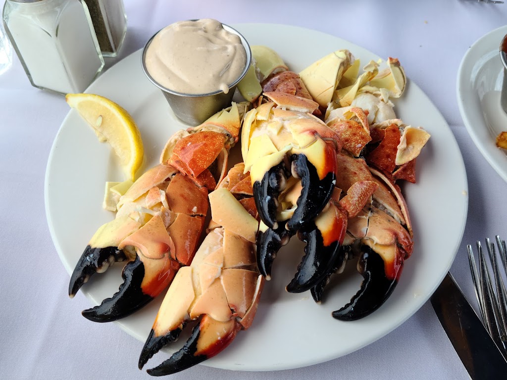 Billys Stone Crab Hollywood | 400 N Ocean Dr, Hollywood, FL 33019 | Phone: (954) 923-2300