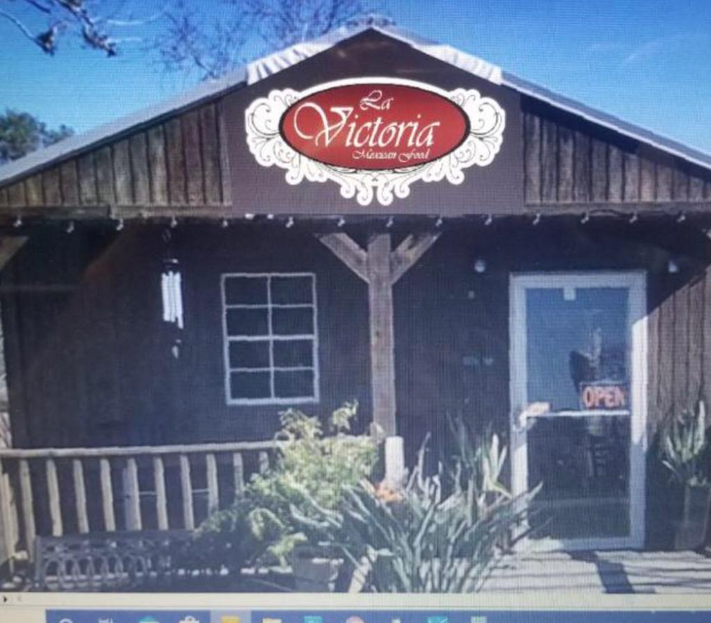 La Victoria Mexican Food | 109 E Heard St, Refugio, TX 78377, USA | Phone: (361) 526-7083