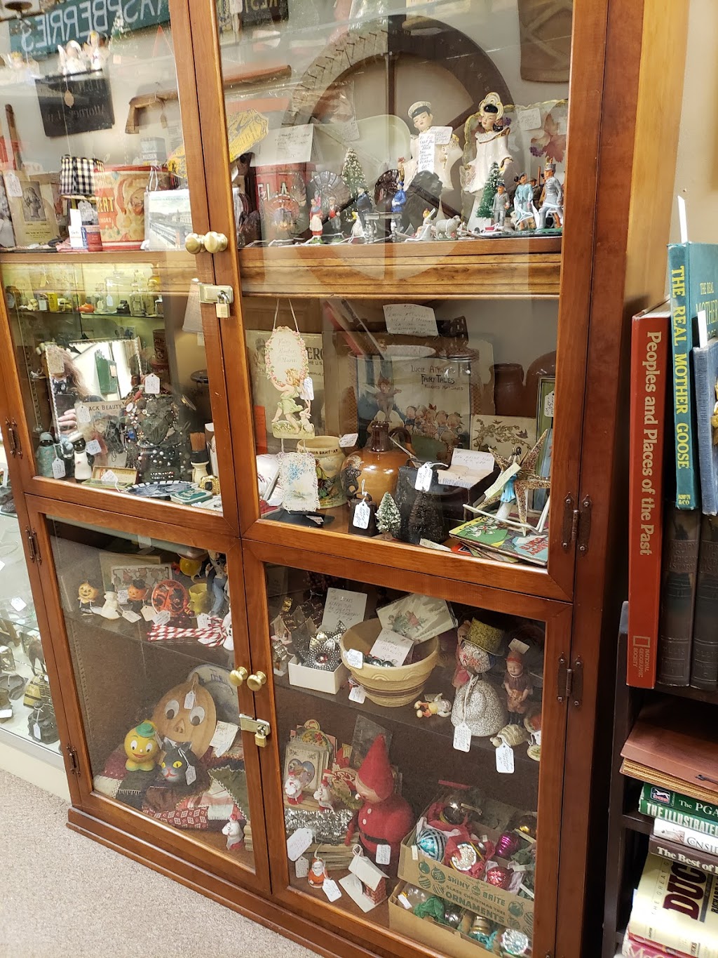 Antique Center of Strabane | 2510 Washington Rd, Canonsburg, PA 15317, USA | Phone: (724) 745-8445