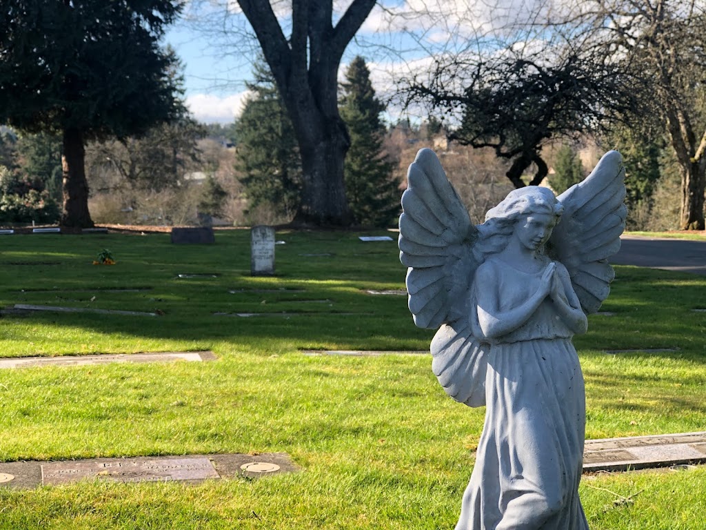 Saint Anthony Cemetery and Columbarium | 11585 SW Gaarde St, Tigard, OR 97223, USA | Phone: (503) 639-4179