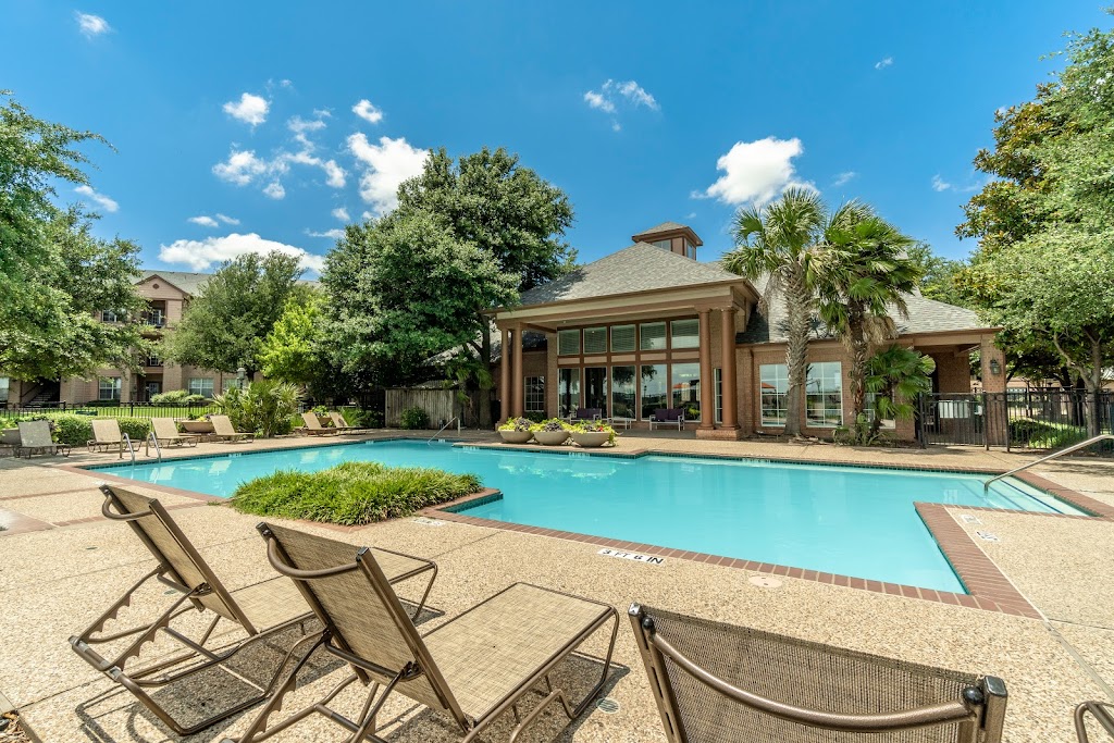 Blue Lake Villas Apartments | 155 Lake Side Dr, Waxahachie, TX 75165, USA | Phone: (972) 937-3131