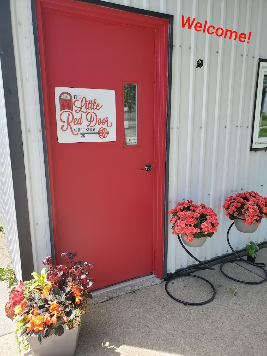 The Little Red Door Gift Shop | 800 N Talbot Rd, Essex, ON N8M 2X7, Canada | Phone: (519) 791-6211