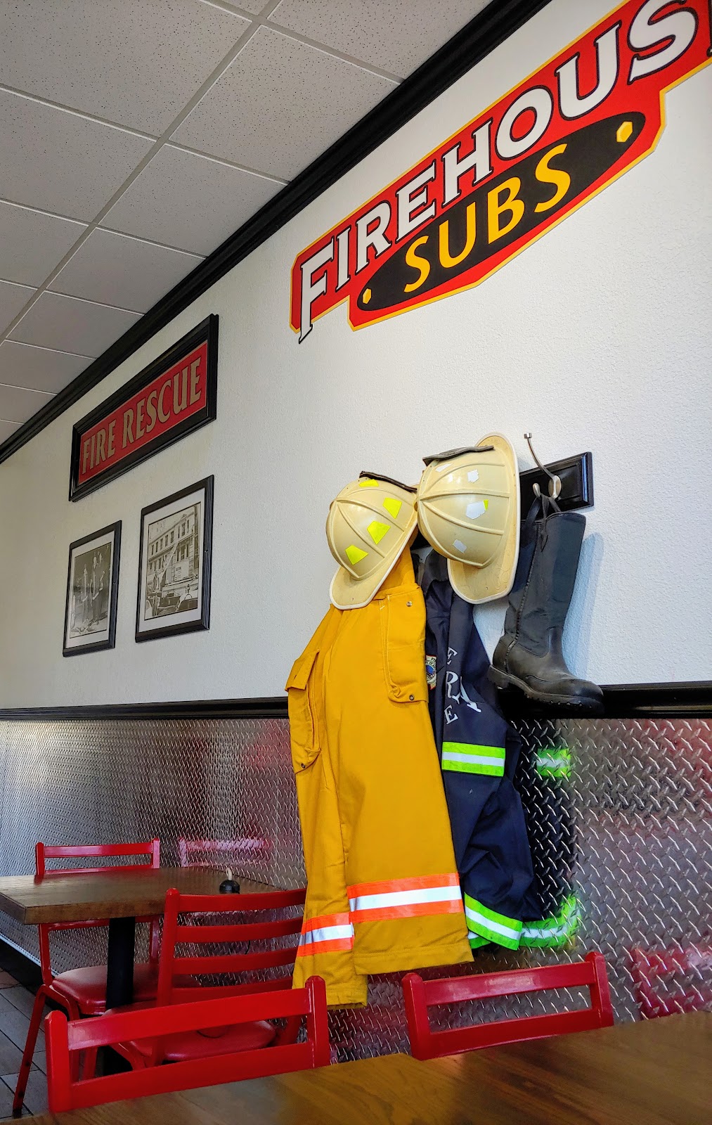 Firehouse Subs Fitzsimons | 13650 E Colfax Ave Unit F, Aurora, CO 80011, USA | Phone: (303) 366-2794
