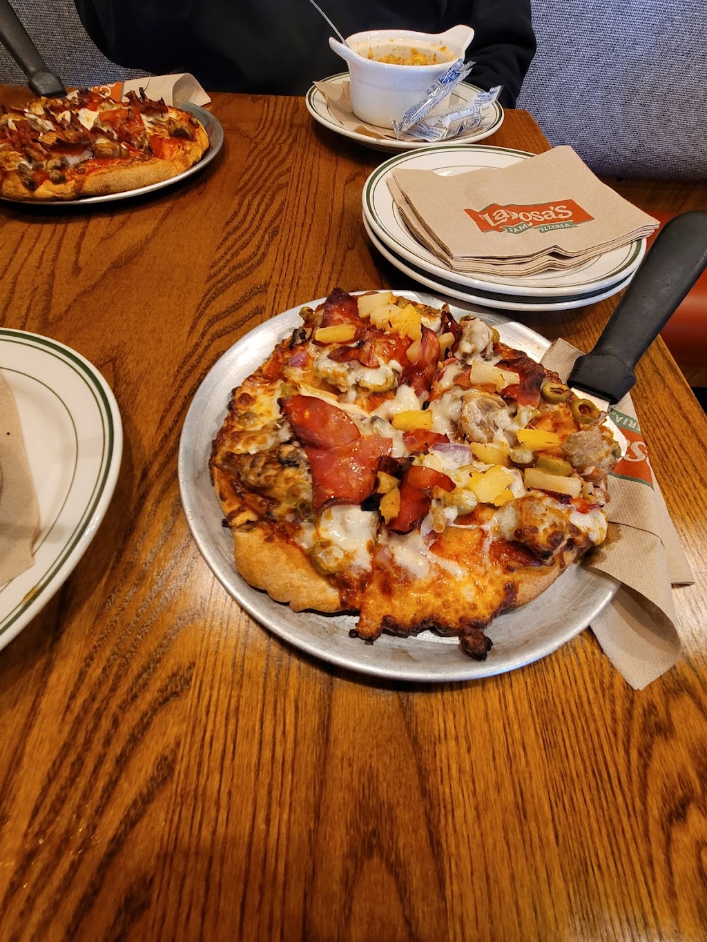 LaRosas Pizza Richmond, KY - Lantern Ridge Dr. | 2216 Lantern Ridge Dr, Richmond, KY 40475, USA | Phone: (888) 527-6727