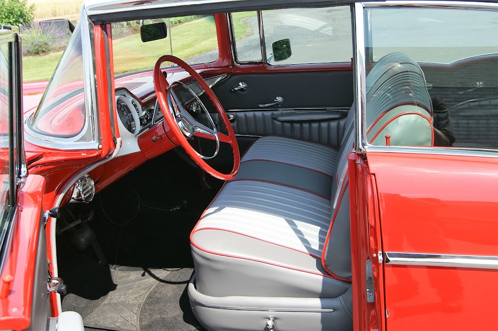 Rabes Auto Upholstery | 34081 S Barlow Rd, Woodburn, OR 97071, USA | Phone: (503) 634-2581