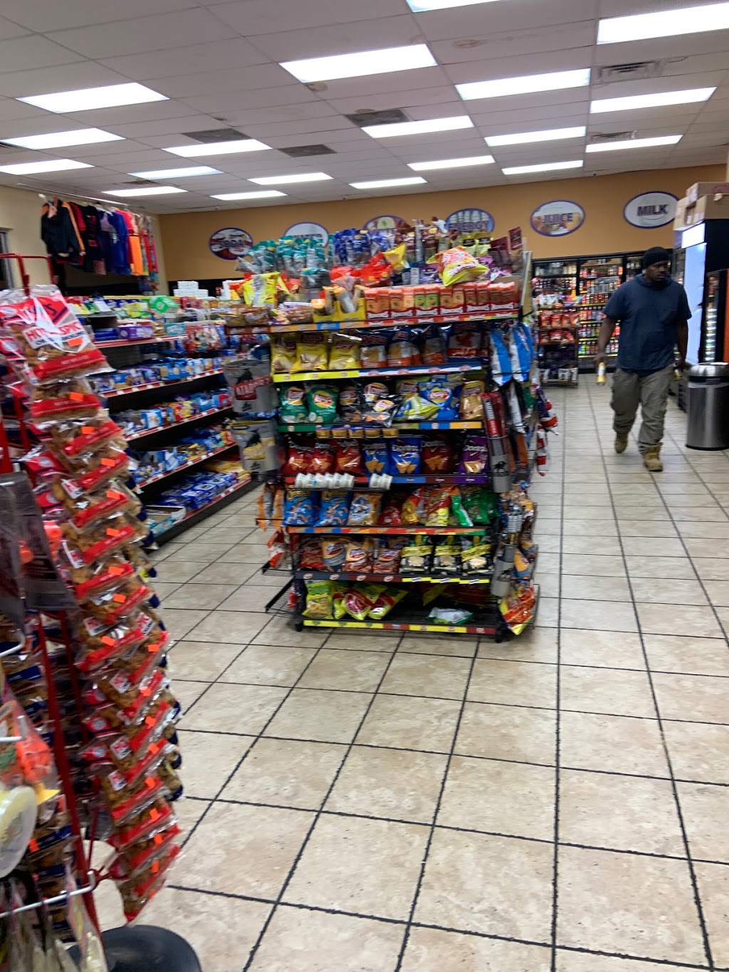 Grizzly Mart | 4691 Horn Lake Rd, Memphis, TN 38109, USA | Phone: (901) 785-2984