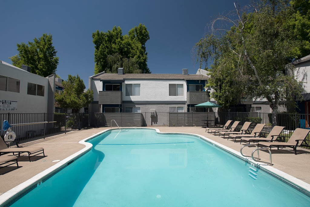 Waverly Flats | 6200 Greenhaven Dr, Sacramento, CA 95831, USA | Phone: (916) 461-8046