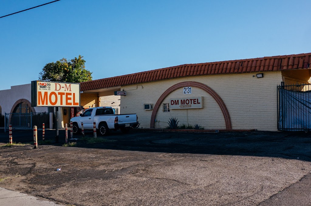 D M Motel | 2131 S Craycroft Rd, Tucson, AZ 85711, USA | Phone: (520) 409-0583