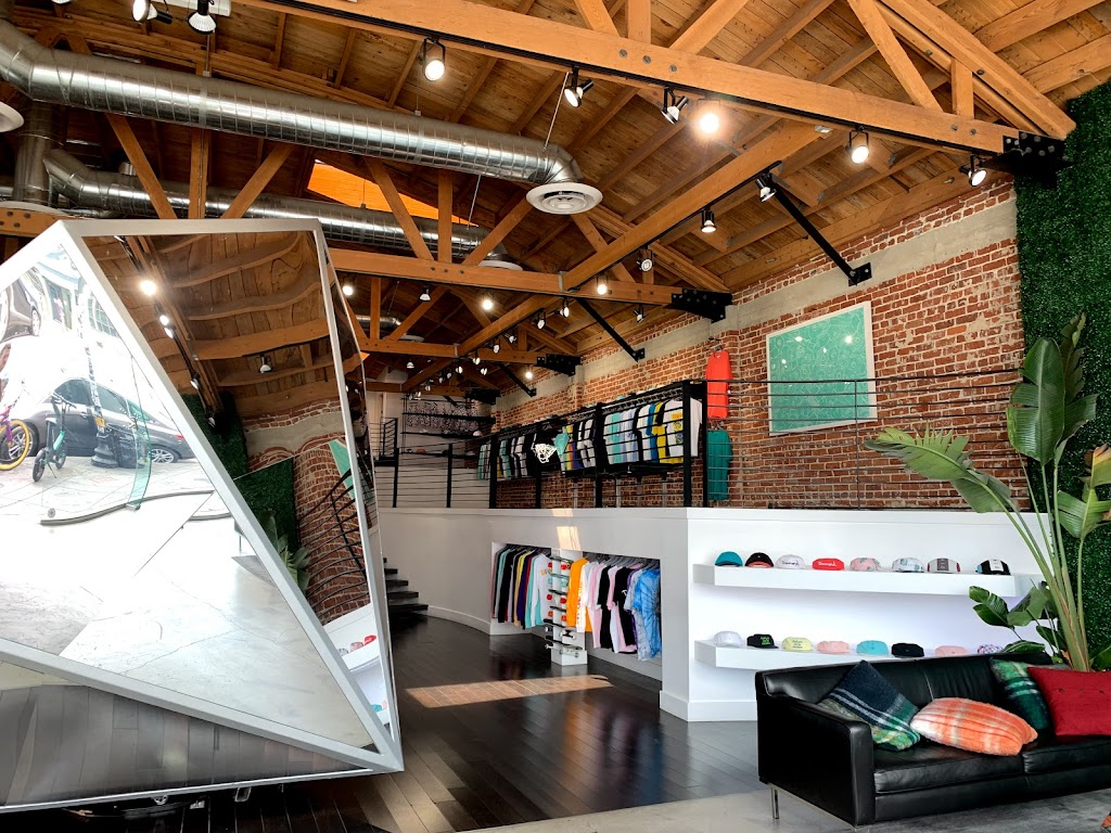 Diamond Supply Co. | 447 N Fairfax Ave, Los Angeles, CA 90036, USA | Phone: (323) 966-5970