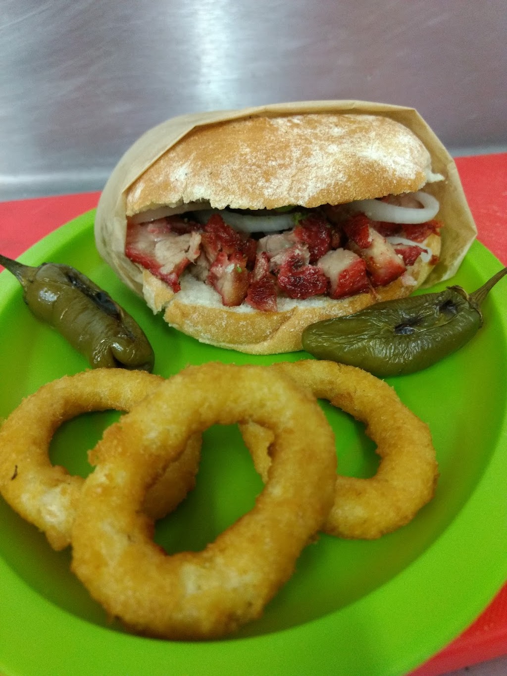 Mama Burguer | C. Oaxaca 1040, Salvarcar, 32575 Juárez, Chih., Mexico | Phone: 656 351 7680