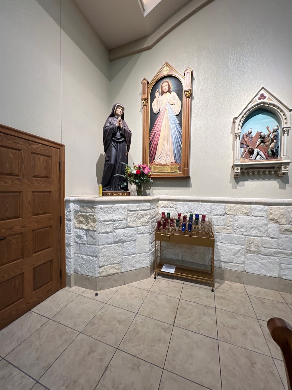 Saint William Catholic Church | 620 Round Rock W Dr, Round Rock, TX 78681, USA | Phone: (512) 255-4473