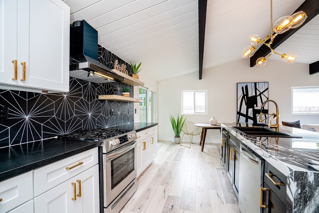 Universal Home Staging Company & Furniture Rental | 6650 Lusk Blvd B202, San Diego, CA 92121, USA | Phone: (858) 705-8397