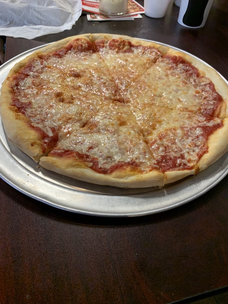 Guintos Pizzeria | 774 Eayrestown Rd, Lumberton, NJ 08048, USA | Phone: (609) 265-0220