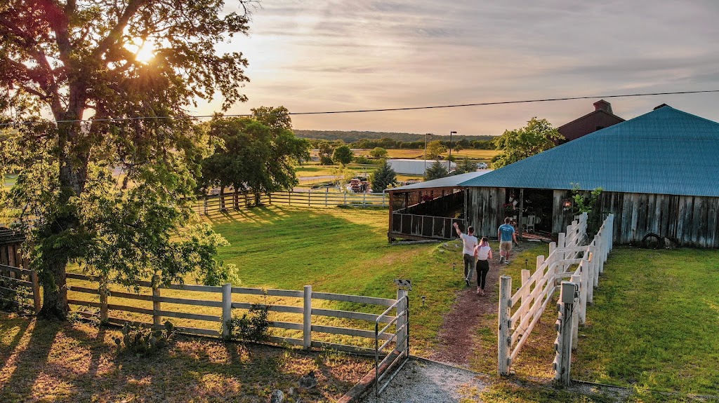 Bella Nido Bed and Breakfast | 23351 Ranch to Market Rd 150, Driftwood, TX 78619, USA | Phone: (512) 496-2002